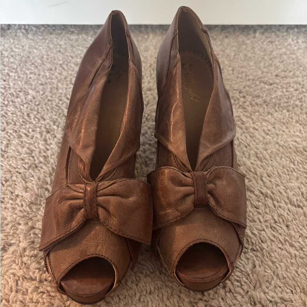 Miss Albright Brown Peep-Toe Heels with Bow